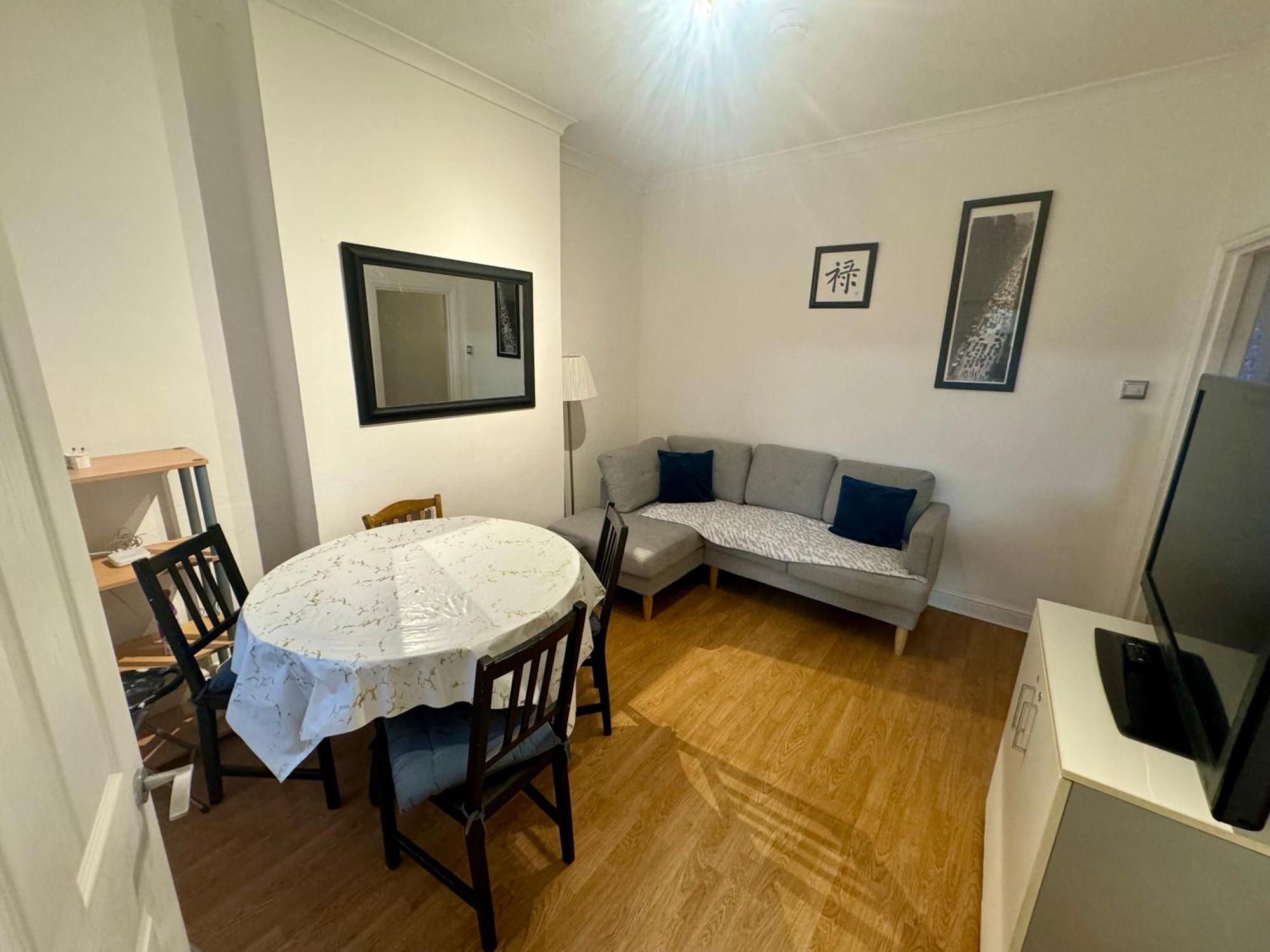 4 Bedroom House In Turnpike Lane/Wood Green Лондон Екстер'єр фото